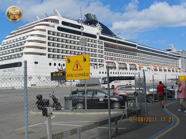 Корабль MSK в порту Стокгольма