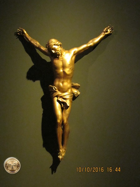 Иисус на кресте Бернини