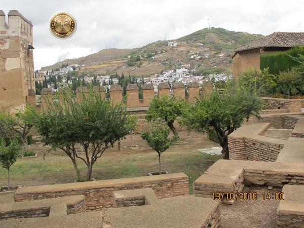 Вид на окрестности Альгамбры