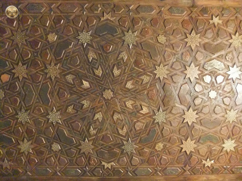 Потолок бокового зала от Двух Сестёр в Альгамбре, Гранада 