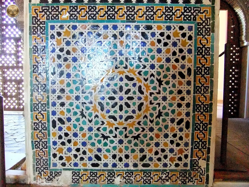 Плитка азулужу в Зале Послов в Альгамбре, Гранада
