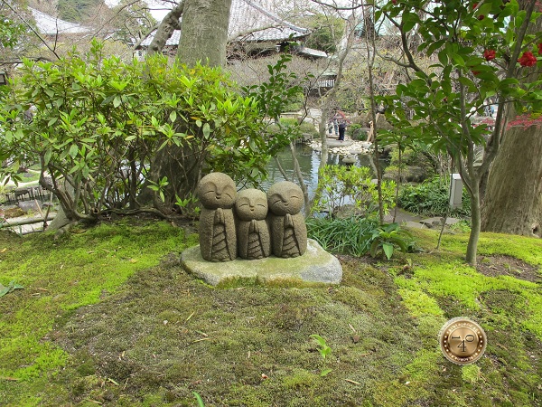 Скульптура Нагоми Джизо 