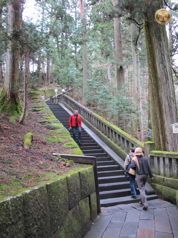 Лестница к могиле Иэясу Токугава