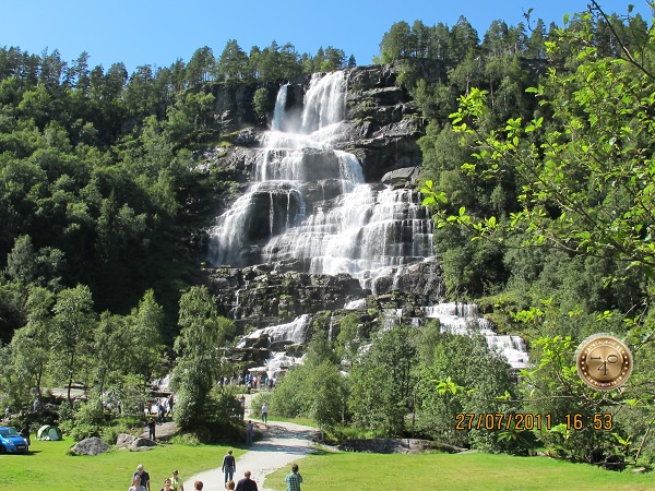 Водопад Твинфоссен в Норвегии