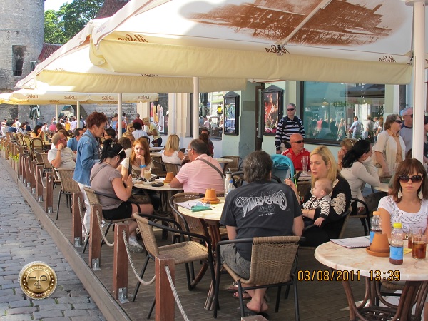Уличное кафе в Таллине