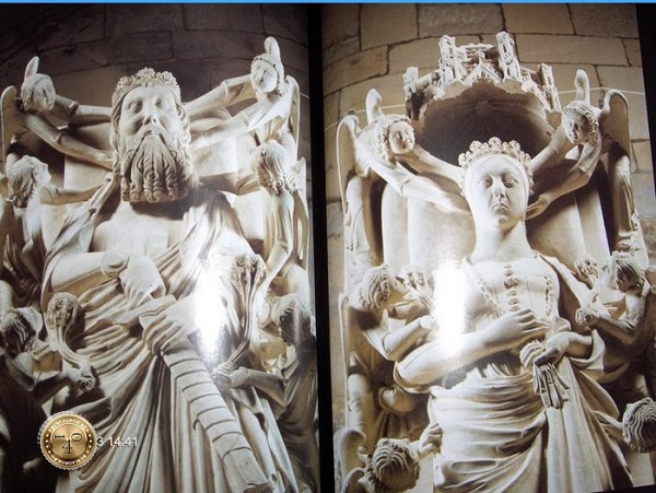 Скульптуры Инес и Педру на саркофагах