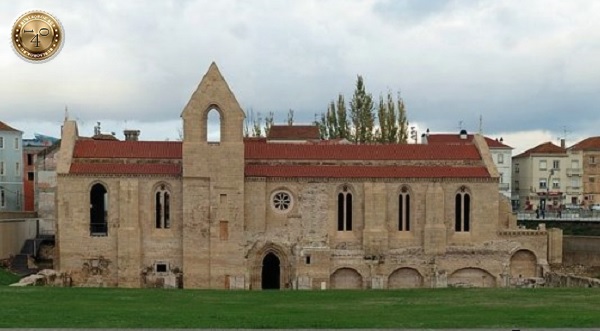 монастырь Санта-Клара-а-Велья в Коимбре