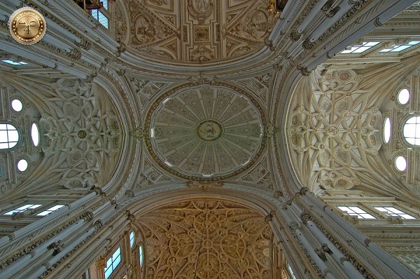 потолок собора в Меските