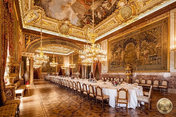 Обеденная зала в Королевском дворце в Мадриде