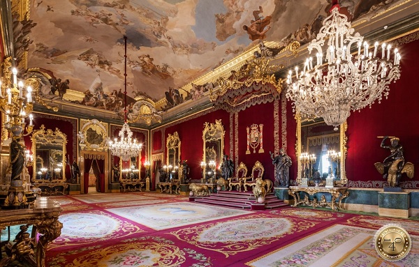 Тронная зала в Королевском дворце в Мадриде
