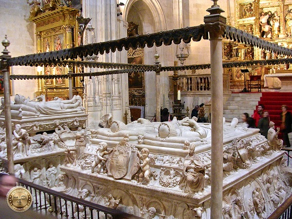 Надгробие в капелле в Гранаде