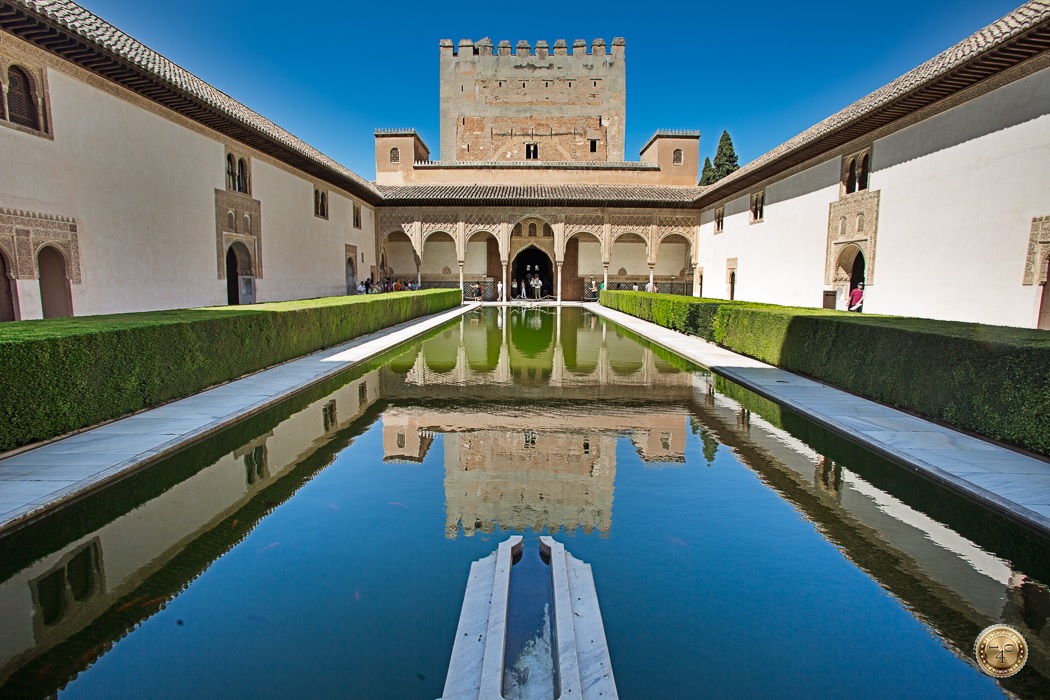 Миртовый дворик в Альгамбре