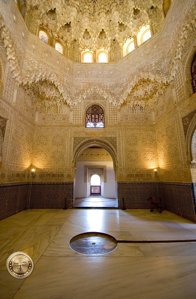 Зал Двух Сестёр в Альгамбре, Гранада сес