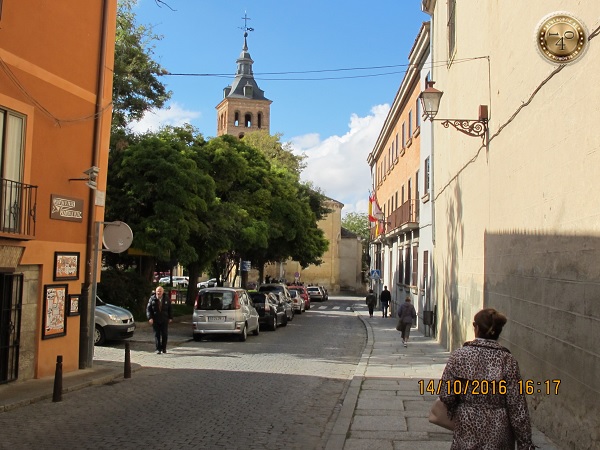 Путь от собора до Алькасара